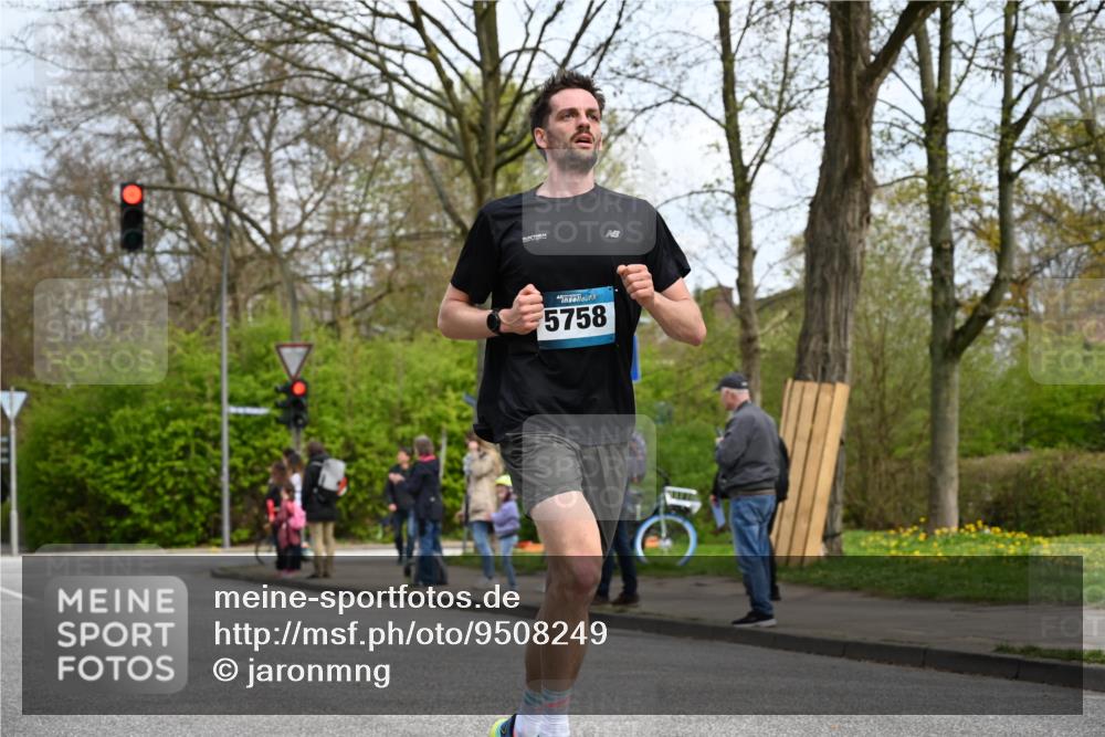 12.04.2026 - 45. Internationalen Wilhelmsburger Insellauf J. Mangold http://msf.ph/oto/9508249 12.04.2026 12:52:05 Ziel 2779, 3903, 5479, 5797, 4529, 5758, 2033, 4571, 2414, 4609, 5779, 4346 meine-sportfotos.de