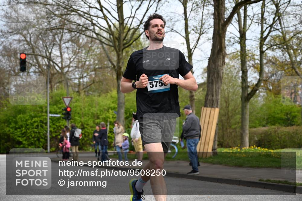 12.04.2026 - 45. Internationalen Wilhelmsburger Insellauf J. Mangold http://msf.ph/oto/9508250 12.04.2026 12:52:05 Ziel 2779, 3903, 5479, 5797, 4529, 5758, 2033, 4571, 2414, 4609, 5779, 4346 meine-sportfotos.de