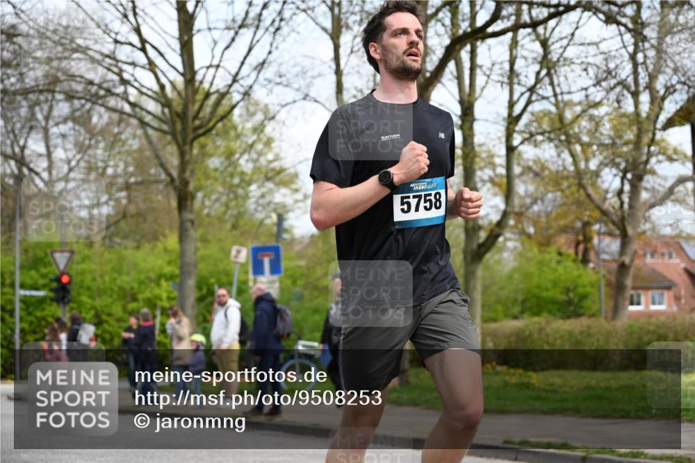 12.04.2026 - 45. Internationalen Wilhelmsburger Insellauf J. Mangold http://msf.ph/oto/9508253 12.04.2026 12:52:06 Ziel 2779, 3903, 5479, 5797, 4529, 5758, 2033, 4571, 2414, 4609, 5779, 4346 meine-sportfotos.de
