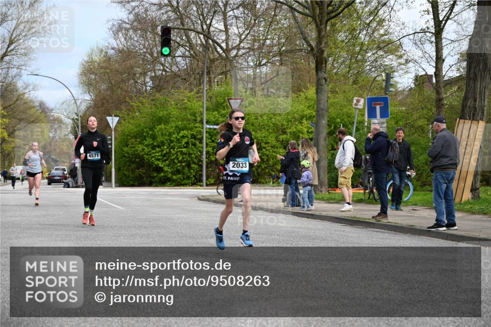 12.04.2026 - 45. Internationalen Wilhelmsburger Insellauf J. Mangold http://msf.ph/oto/9508263 12.04.2026 12:52:13 Ziel 5797, 4529, 5758, 2033, 4571, 2414, 4609, 4609, 5779, 4346 meine-sportfotos.de