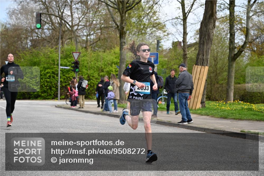 12.04.2026 - 45. Internationalen Wilhelmsburger Insellauf J. Mangold http://msf.ph/oto/9508272 12.04.2026 12:52:14 Ziel 5797, 4529, 5758, 2033, 4571, 2414, 4609, 5779, 4346 meine-sportfotos.de