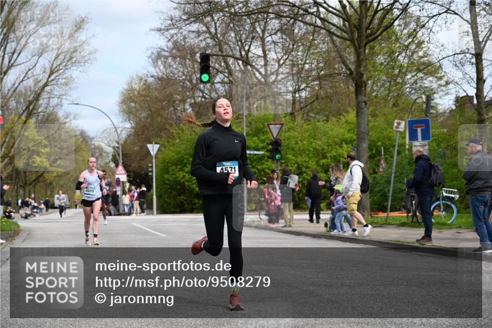 12.04.2026 - 45. Internationalen Wilhelmsburger Insellauf J. Mangold http://msf.ph/oto/9508279 12.04.2026 12:52:15 Ziel 4529, 5758, 2033, 4571, 2414, 4609, 5779, 4346 meine-sportfotos.de
