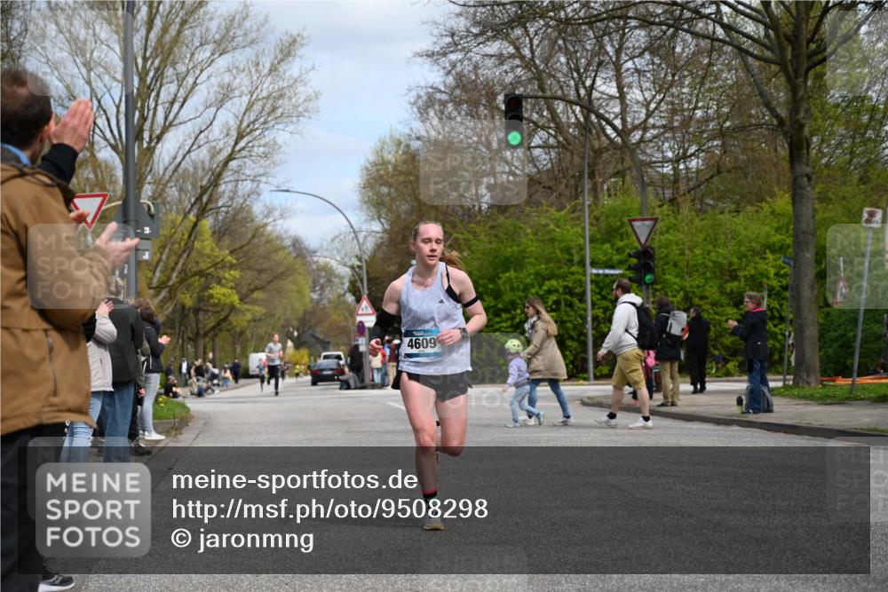 12.04.2026 - 45. Internationalen Wilhelmsburger Insellauf J. Mangold http://msf.ph/oto/9508298 12.04.2026 12:52:17 Ziel 4529, 5758, 2033, 4571, 2414, 4609, 5779, 4346 meine-sportfotos.de