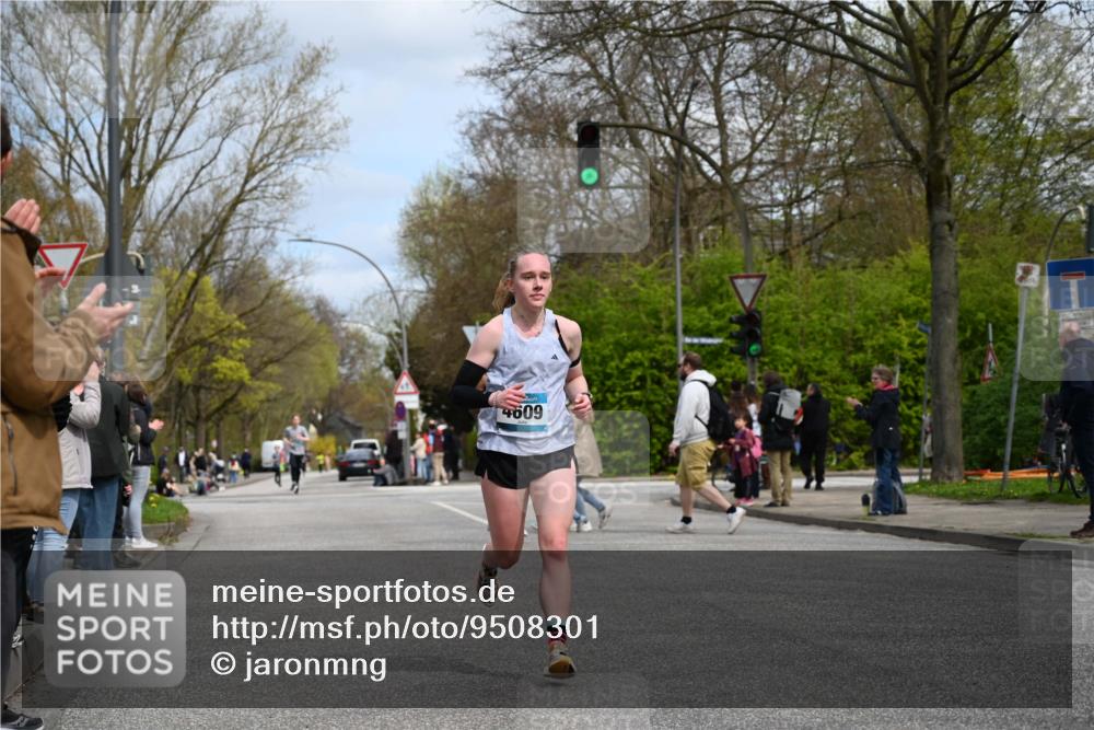 12.04.2026 - 45. Internationalen Wilhelmsburger Insellauf J. Mangold http://msf.ph/oto/9508301 12.04.2026 12:52:17 Ziel 4529, 5758, 2033, 4571, 2414, 4609, 5779, 4346 meine-sportfotos.de