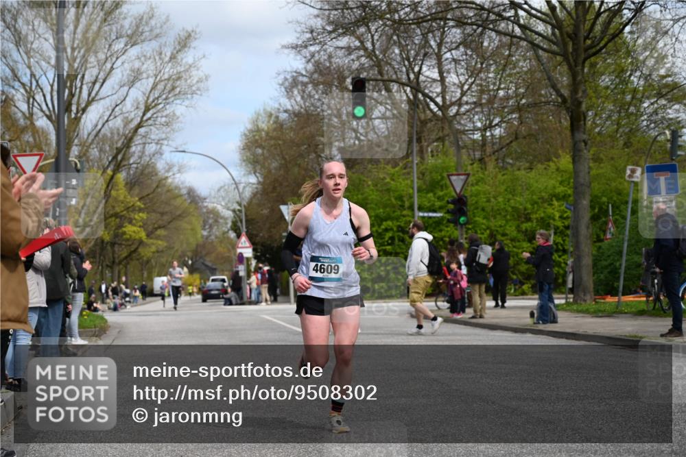 12.04.2026 - 45. Internationalen Wilhelmsburger Insellauf J. Mangold http://msf.ph/oto/9508302 12.04.2026 12:52:18 Ziel 5758, 2033, 4571, 2414, 4609, 5779, 4346, 5763 meine-sportfotos.de
