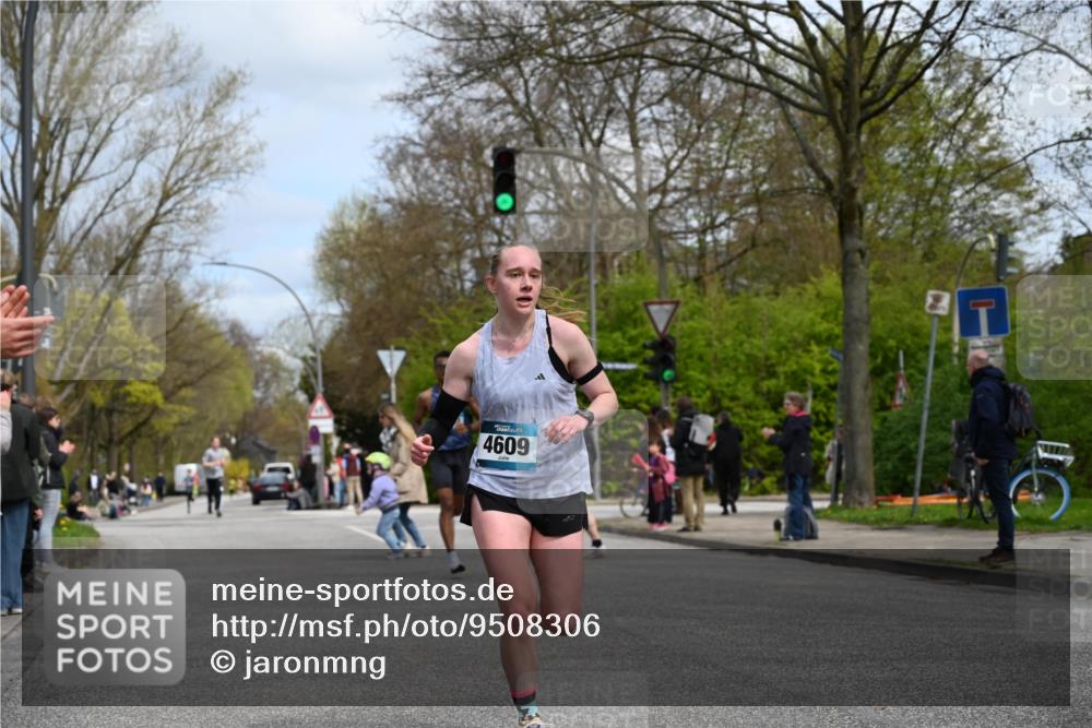 12.04.2026 - 45. Internationalen Wilhelmsburger Insellauf J. Mangold http://msf.ph/oto/9508306 12.04.2026 12:52:18 Ziel 5758, 2033, 4571, 2414, 4609, 5779, 4346, 5763 meine-sportfotos.de