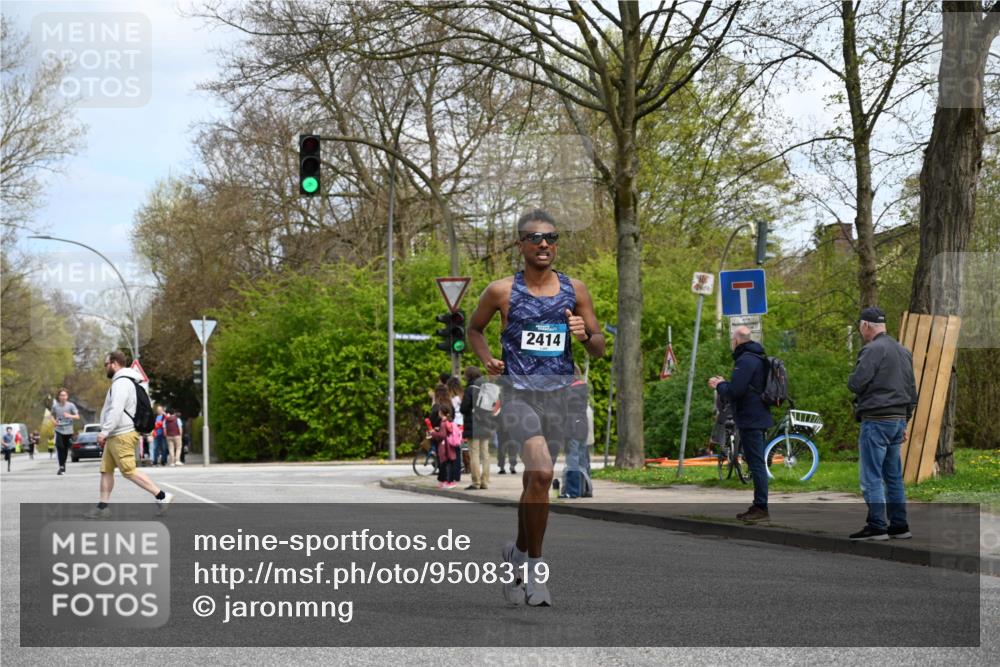 12.04.2026 - 45. Internationalen Wilhelmsburger Insellauf J. Mangold http://msf.ph/oto/9508319 12.04.2026 12:52:20 Ziel 5758, 2033, 4571, 2414, 4609, 5779, 5779, 4346, 5763, 2896 meine-sportfotos.de