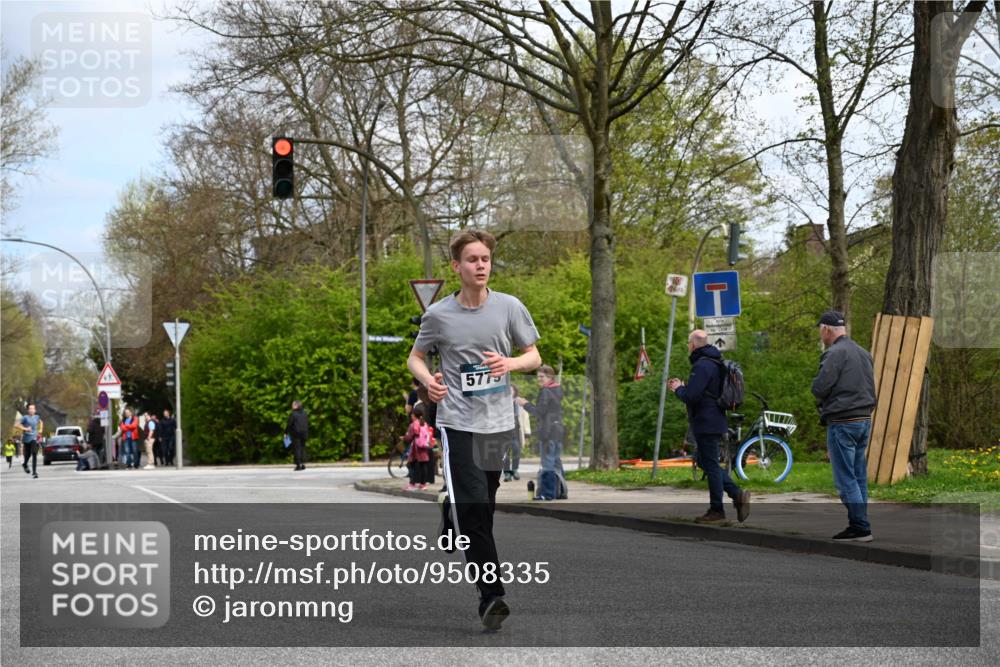 12.04.2026 - 45. Internationalen Wilhelmsburger Insellauf J. Mangold http://msf.ph/oto/9508335 12.04.2026 12:52:28 Ziel 2414, 4609, 5779, 4346, 5763, 2896, 5621, 4879, 4891, 5127, 2218 meine-sportfotos.de
