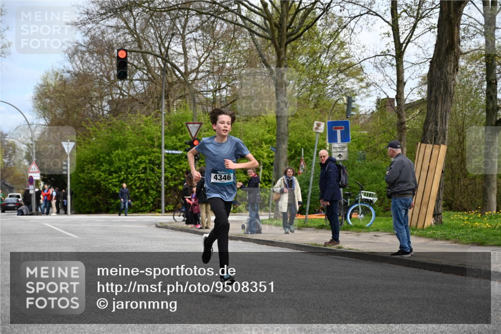 12.04.2026 - 45. Internationalen Wilhelmsburger Insellauf J. Mangold http://msf.ph/oto/9508351 12.04.2026 12:52:36 Ziel 4609, 5779, 4346, 5763, 2896, 5621, 4879, 4891, 5127, 5127, 2218, 4183, 3749, 3160 meine-sportfotos.de
