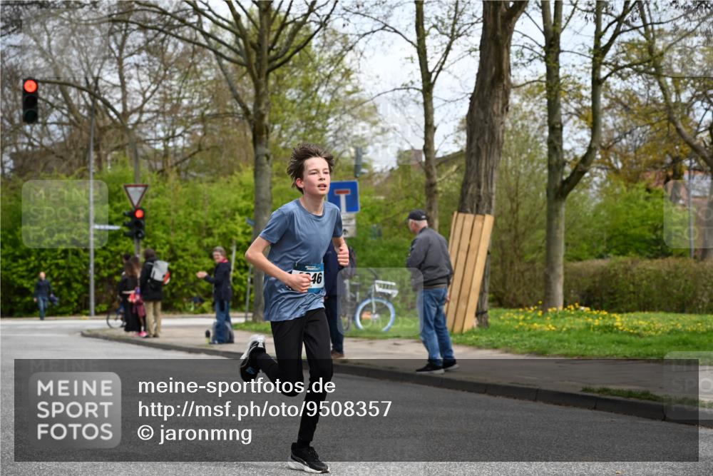 12.04.2026 - 45. Internationalen Wilhelmsburger Insellauf J. Mangold http://msf.ph/oto/9508357 12.04.2026 12:52:37 Ziel 4609, 5779, 4346, 5763, 2896, 5621, 4879, 4891, 5127, 2218, 4183, 3749, 3160 meine-sportfotos.de