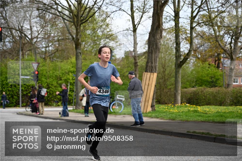 12.04.2026 - 45. Internationalen Wilhelmsburger Insellauf J. Mangold http://msf.ph/oto/9508358 12.04.2026 12:52:37 Ziel 4609, 5779, 4346, 5763, 2896, 5621, 4879, 4891, 5127, 2218, 4183, 3749, 3160 meine-sportfotos.de