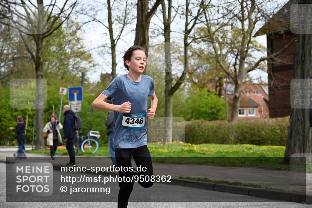 12.04.2026 - 45. Internationalen Wilhelmsburger Insellauf J. Mangold http://msf.ph/oto/9508362 12.04.2026 12:52:37 Ziel 4609, 5779, 4346, 5763, 2896, 5621, 4879, 4891, 5127, 2218, 4183, 3749, 3160 meine-sportfotos.de
