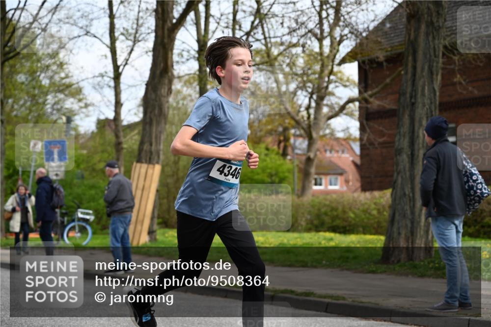 12.04.2026 - 45. Internationalen Wilhelmsburger Insellauf J. Mangold http://msf.ph/oto/9508364 12.04.2026 12:52:37 Ziel 4609, 5779, 4346, 5763, 2896, 5621, 4879, 4891, 5127, 2218, 4183, 3749, 3160 meine-sportfotos.de