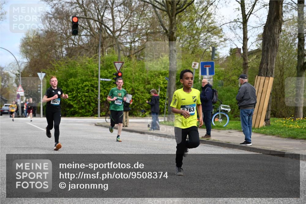 12.04.2026 - 45. Internationalen Wilhelmsburger Insellauf J. Mangold http://msf.ph/oto/9508374 12.04.2026 12:52:49 Ziel 4346, 5763, 2896, 5621, 4879, 4891, 5127, 2218, 4183, 3749, 3160, 5628, 5447, 5464, 5358 meine-sportfotos.de