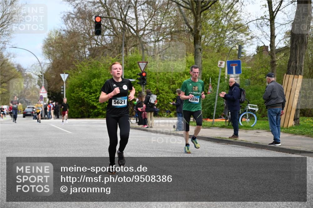 12.04.2026 - 45. Internationalen Wilhelmsburger Insellauf J. Mangold http://msf.ph/oto/9508386 12.04.2026 12:52:50 Ziel 5763, 2896, 5621, 4879, 4891, 5127, 2218, 4183, 3749, 3160, 5628, 5447, 5464, 5358 meine-sportfotos.de