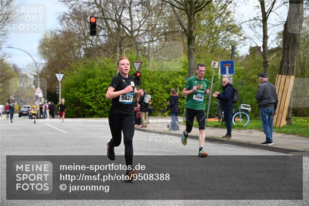 12.04.2026 - 45. Internationalen Wilhelmsburger Insellauf J. Mangold http://msf.ph/oto/9508388 12.04.2026 12:52:50 Ziel 5763, 2896, 5621, 4879, 4891, 5127, 2218, 4183, 3749, 3160, 5628, 5447, 5464, 5358 meine-sportfotos.de
