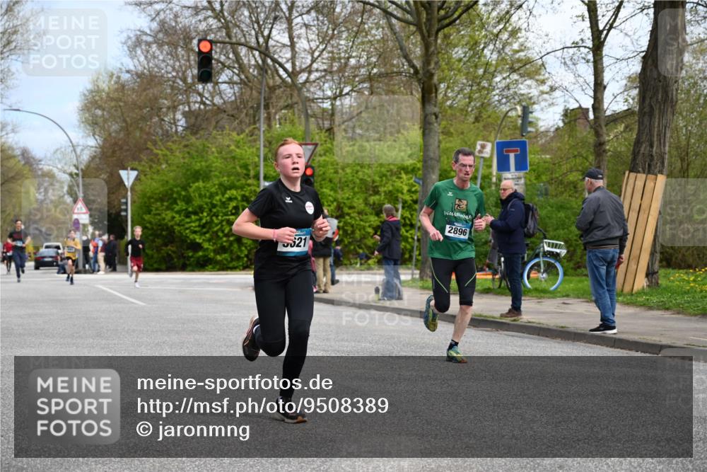 12.04.2026 - 45. Internationalen Wilhelmsburger Insellauf J. Mangold http://msf.ph/oto/9508389 12.04.2026 12:52:50 Ziel 5763, 2896, 5621, 4879, 4891, 5127, 2218, 4183, 3749, 3160, 5628, 5447, 5464, 5358 meine-sportfotos.de