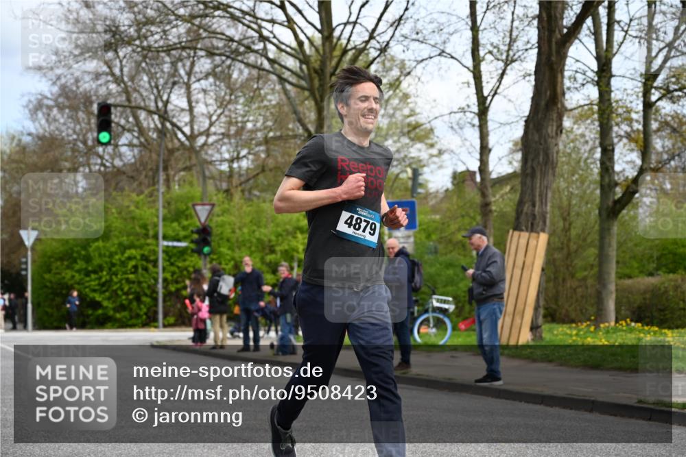 12.04.2026 - 45. Internationalen Wilhelmsburger Insellauf J. Mangold http://msf.ph/oto/9508423 12.04.2026 12:52:58 Ziel 5763, 2896, 5621, 4879, 4891, 5127, 2218, 4183, 3749, 3160, 3160, 5628, 5447, 5464, 5358 meine-sportfotos.de