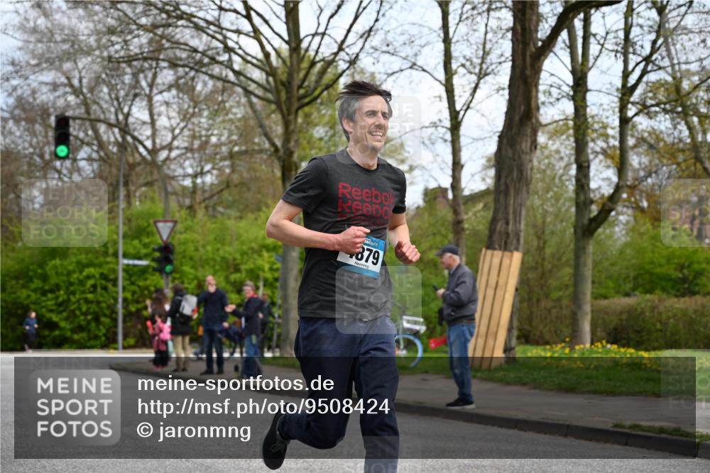 12.04.2026 - 45. Internationalen Wilhelmsburger Insellauf J. Mangold http://msf.ph/oto/9508424 12.04.2026 12:52:58 Ziel 5763, 2896, 5621, 4879, 4891, 5127, 2218, 4183, 3749, 3160, 3160, 5628, 5447, 5464, 5358 meine-sportfotos.de