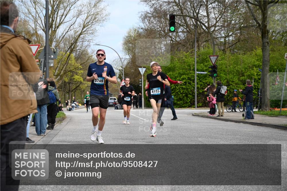 12.04.2026 - 45. Internationalen Wilhelmsburger Insellauf J. Mangold http://msf.ph/oto/9508427 12.04.2026 12:53:04 Ziel 5763, 2896, 5621, 4879, 4891, 5127, 2218, 4183, 3749, 3160, 5628, 5447, 5464, 5358, 3293, 4317 meine-sportfotos.de