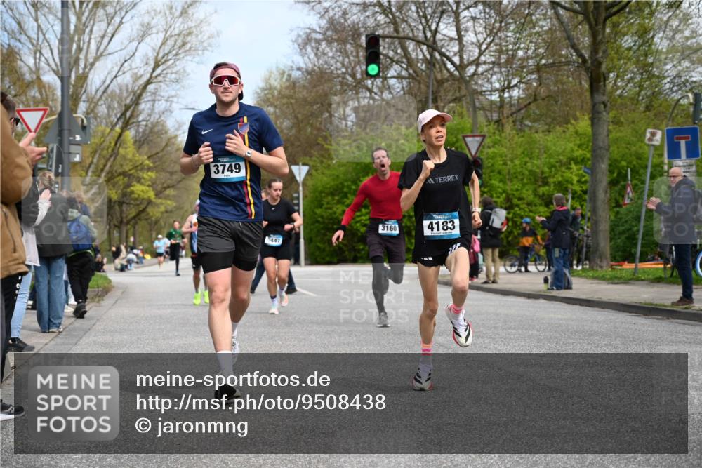 12.04.2026 - 45. Internationalen Wilhelmsburger Insellauf J. Mangold http://msf.ph/oto/9508438 12.04.2026 12:53:05 Ziel 5763, 2896, 5621, 4879, 4891, 5127, 2218, 4183, 3749, 3160, 5628, 5447, 5464, 5358, 3293, 4317, 5227 meine-sportfotos.de