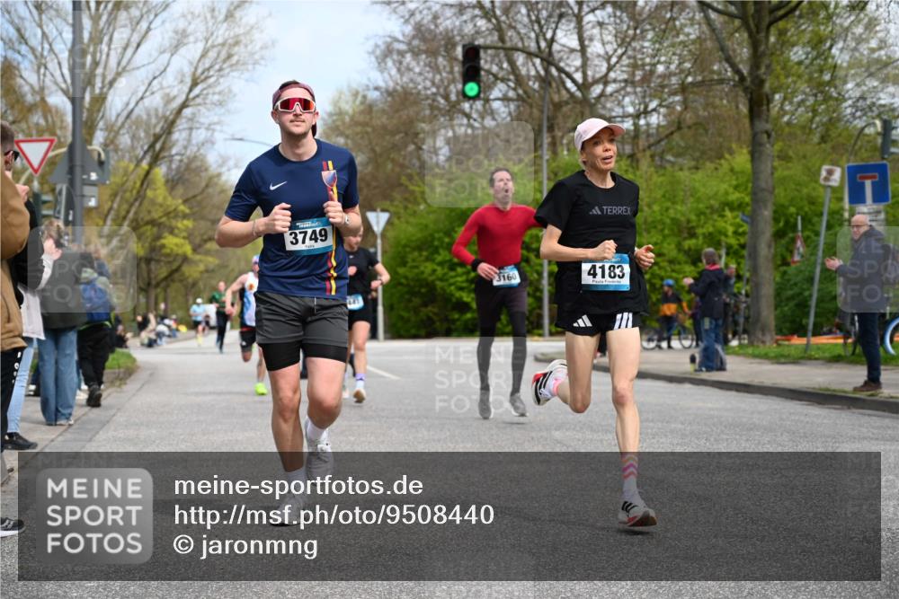 12.04.2026 - 45. Internationalen Wilhelmsburger Insellauf J. Mangold http://msf.ph/oto/9508440 12.04.2026 12:53:05 Ziel 5763, 2896, 5621, 4879, 4891, 5127, 2218, 4183, 3749, 3160, 5628, 5447, 5464, 5358, 3293, 4317, 5227 meine-sportfotos.de