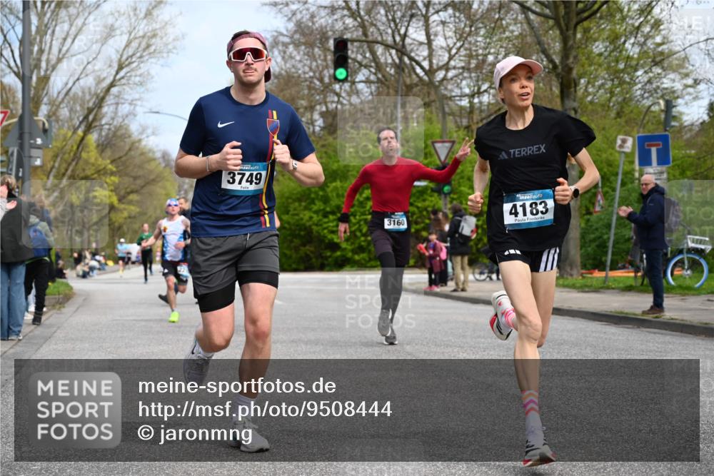 12.04.2026 - 45. Internationalen Wilhelmsburger Insellauf J. Mangold http://msf.ph/oto/9508444 12.04.2026 12:53:05 Ziel 5763, 2896, 5621, 4879, 4891, 5127, 2218, 4183, 3749, 3160, 5628, 5447, 5464, 5358, 3293, 4317, 5227 meine-sportfotos.de