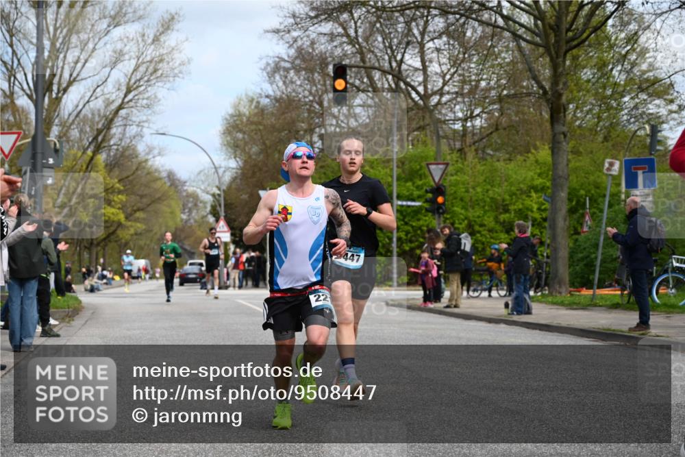 12.04.2026 - 45. Internationalen Wilhelmsburger Insellauf J. Mangold http://msf.ph/oto/9508447 12.04.2026 12:53:07 Ziel 5763, 2896, 5621, 4879, 4891, 5127, 2218, 4183, 3749, 3160, 5628, 5447, 5464, 5464, 5358, 3293, 4317, 5227, 3294, 3520 meine-sportfotos.de