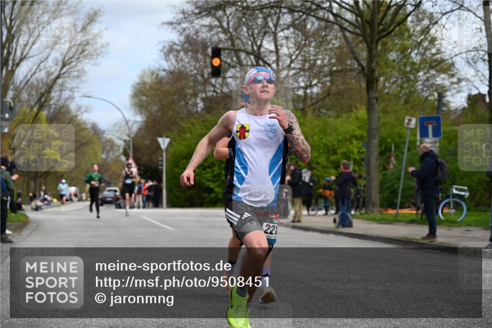 12.04.2026 - 45. Internationalen Wilhelmsburger Insellauf J. Mangold http://msf.ph/oto/9508451 12.04.2026 12:53:08 Ziel 2896, 5621, 4879, 4891, 5127, 2218, 4183, 3749, 3160, 5628, 5447, 5464, 5358, 5358, 3293, 4317, 5227, 3294, 3520, 5143 meine-sportfotos.de