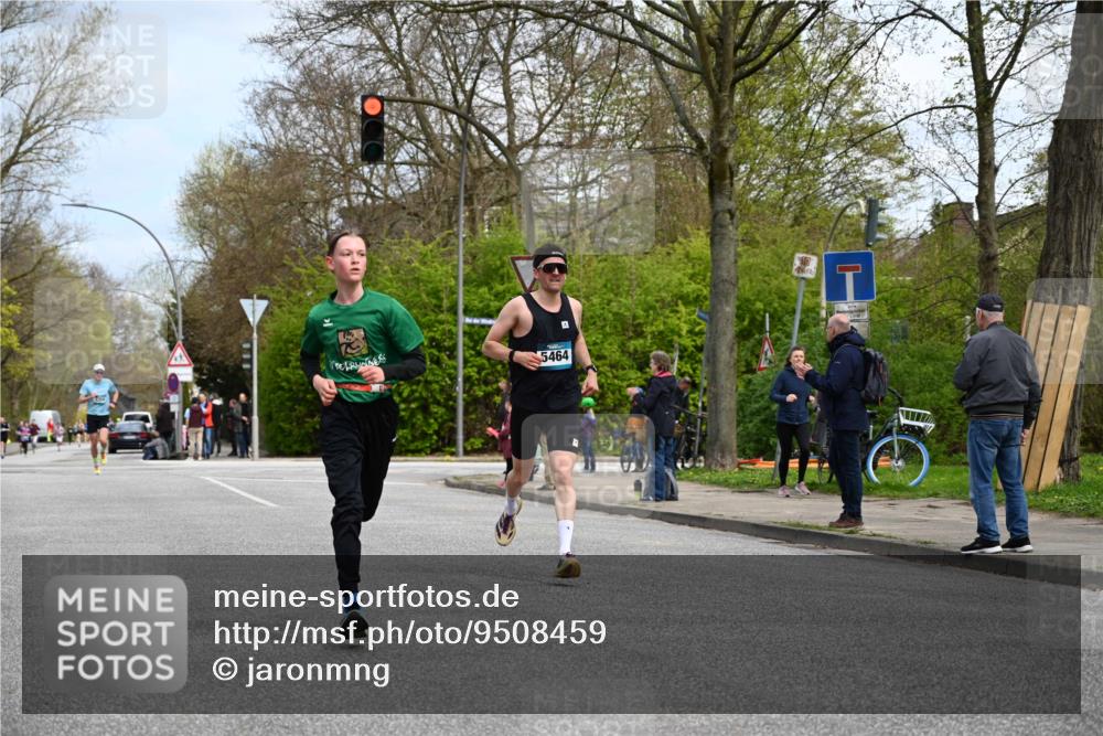 12.04.2026 - 45. Internationalen Wilhelmsburger Insellauf J. Mangold http://msf.ph/oto/9508459 12.04.2026 12:53:13 Ziel 5127, 2218, 4183, 3749, 3160, 5628, 5447, 5464, 5358, 3293, 4317, 5227, 3294, 3520, 5143, 5754, 4592, 4455, 4037 meine-sportfotos.de