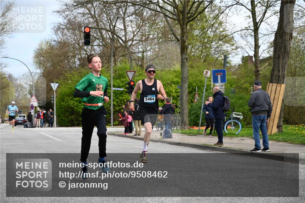 12.04.2026 - 45. Internationalen Wilhelmsburger Insellauf J. Mangold http://msf.ph/oto/9508462 12.04.2026 12:53:13 Ziel 5127, 2218, 4183, 3749, 3160, 5628, 5447, 5464, 5358, 3293, 4317, 5227, 3294, 3520, 5143, 5754, 4592, 4455, 4037 meine-sportfotos.de