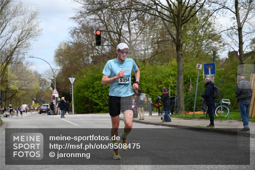 12.04.2026 - 45. Internationalen Wilhelmsburger Insellauf J. Mangold http://msf.ph/oto/9508475 12.04.2026 12:53:19 Ziel 4183, 3749, 3160, 5628, 5447, 5464, 5358, 3293, 4317, 5227, 3294, 3520, 5143, 5754, 4592, 4455, 4037, 5784, 5785, 4658 meine-sportfotos.de