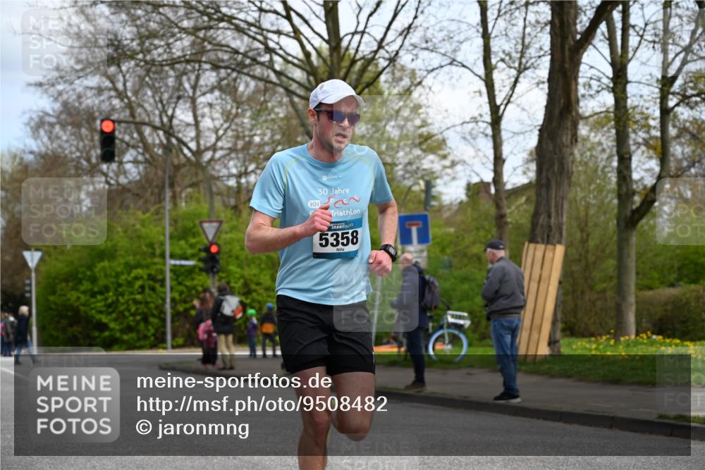 12.04.2026 - 45. Internationalen Wilhelmsburger Insellauf J. Mangold http://msf.ph/oto/9508482 12.04.2026 12:53:20 Ziel 4183, 3749, 3160, 5628, 5447, 5464, 5358, 3293, 4317, 5227, 3294, 3520, 5143, 5143, 5754, 4592, 4455, 4037, 5784, 5785, 4658 meine-sportfotos.de