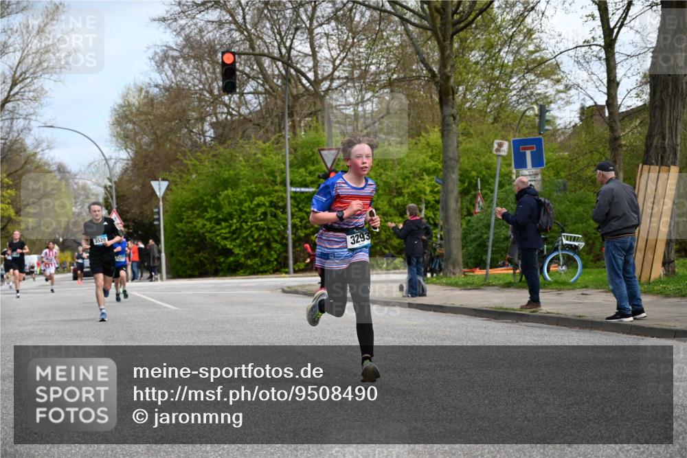 12.04.2026 - 45. Internationalen Wilhelmsburger Insellauf J. Mangold http://msf.ph/oto/9508490 12.04.2026 12:53:33 Ziel 5358, 3293, 4317, 5227, 3294, 3520, 5143, 5754, 5754, 4592, 4455, 4037, 5784, 5785, 4658, 5787, 3254, 5788, 3000, 4823 meine-sportfotos.de