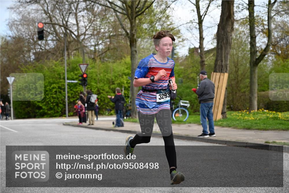 12.04.2026 - 45. Internationalen Wilhelmsburger Insellauf J. Mangold http://msf.ph/oto/9508498 12.04.2026 12:53:34 Ziel 3293, 4317, 5227, 3294, 3520, 5143, 5754, 4592, 4592, 4455, 4037, 5784, 5785, 4658, 5787, 5787, 3254, 5788, 3000, 4823 meine-sportfotos.de