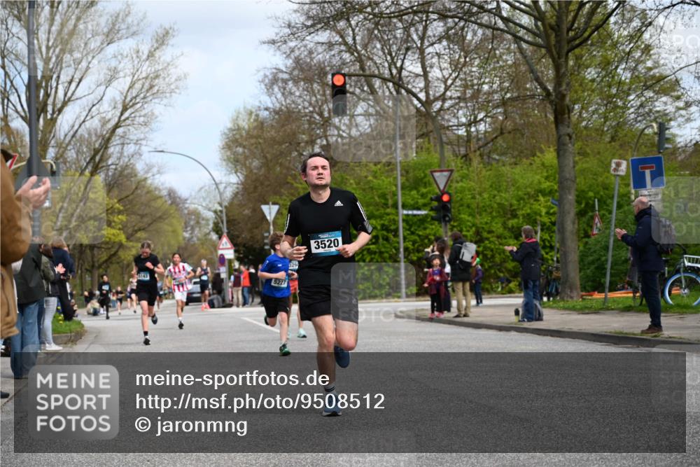 12.04.2026 - 45. Internationalen Wilhelmsburger Insellauf J. Mangold http://msf.ph/oto/9508512 12.04.2026 12:53:36 Ziel 3293, 4317, 5227, 3294, 3520, 5143, 5754, 4592, 4455, 4037, 5784, 5785, 4658, 5787, 3254, 3254, 5788, 3000, 4823 meine-sportfotos.de