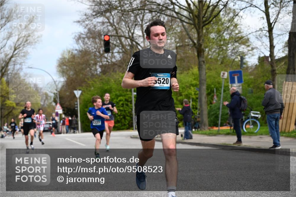 12.04.2026 - 45. Internationalen Wilhelmsburger Insellauf J. Mangold http://msf.ph/oto/9508523 12.04.2026 12:53:37 Ziel 3293, 4317, 5227, 3294, 3520, 5143, 5754, 4592, 4455, 4037, 4455, 4037, 5784, 5785, 4658, 5787, 3254, 5788, 5788, 3000, 4823, 5743 meine-sportfotos.de