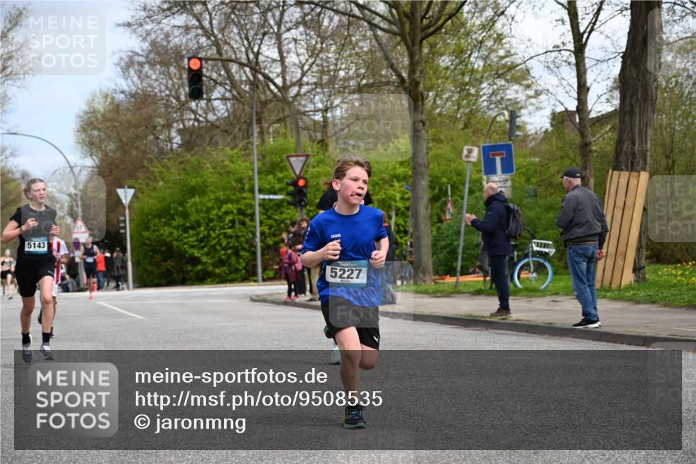 12.04.2026 - 45. Internationalen Wilhelmsburger Insellauf J. Mangold http://msf.ph/oto/9508535 12.04.2026 12:53:38 Ziel 3293, 4317, 5227, 3294, 3520, 5143, 5754, 4592, 4455, 4037, 5784, 5784, 5785, 4658, 5787, 3254, 5788, 3000, 4823, 5743 meine-sportfotos.de