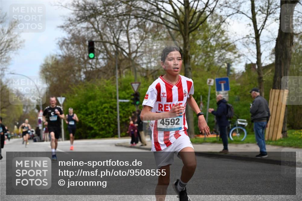 12.04.2026 - 45. Internationalen Wilhelmsburger Insellauf J. Mangold http://msf.ph/oto/9508555 12.04.2026 12:53:41 Ziel 3293, 4317, 5227, 3294, 3520, 5143, 5754, 4592, 4455, 4037, 5784, 5785, 4658, 5787, 3254, 5788, 3000, 4823, 5743, 4924 meine-sportfotos.de
