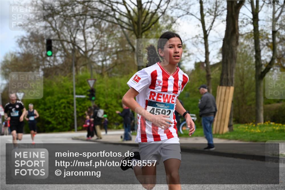 12.04.2026 - 45. Internationalen Wilhelmsburger Insellauf J. Mangold http://msf.ph/oto/9508557 12.04.2026 12:53:42 Ziel 3293, 4317, 5227, 3294, 3520, 5143, 5754, 4592, 4455, 4037, 5784, 5785, 4658, 4658, 5787, 3254, 5788, 3000, 4823, 5743, 4924 meine-sportfotos.de