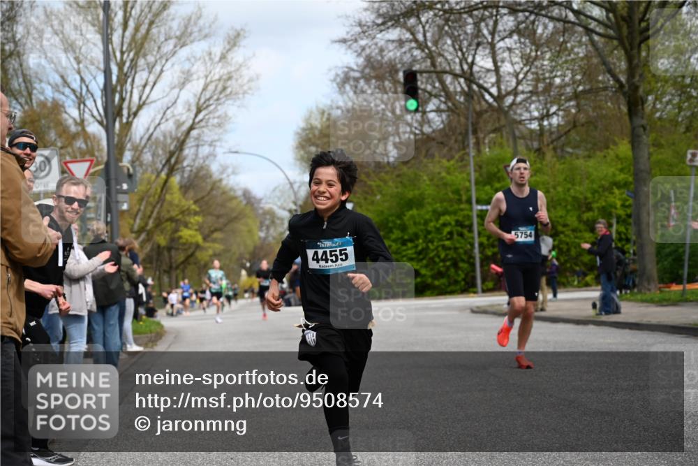 12.04.2026 - 45. Internationalen Wilhelmsburger Insellauf J. Mangold http://msf.ph/oto/9508574 12.04.2026 12:53:44 Ziel 3293, 4317, 5227, 3294, 3520, 5143, 5754, 4592, 4455, 4037, 5784, 5785, 4658, 5787, 3254, 5788, 3000, 4823, 5743, 4924 meine-sportfotos.de