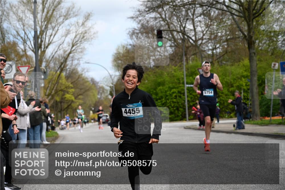 12.04.2026 - 45. Internationalen Wilhelmsburger Insellauf J. Mangold http://msf.ph/oto/9508575 12.04.2026 12:53:44 Ziel 3293, 4317, 5227, 3294, 3520, 5143, 5754, 4592, 4455, 4037, 5784, 5785, 4658, 5787, 3254, 5788, 3000, 4823, 5743, 4924 meine-sportfotos.de
