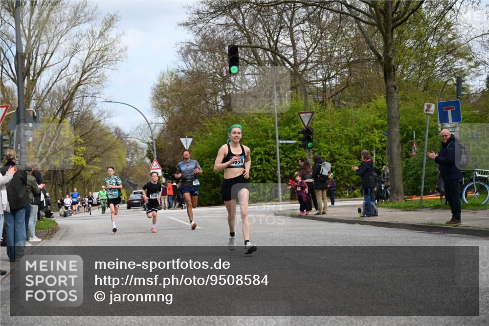 12.04.2026 - 45. Internationalen Wilhelmsburger Insellauf J. Mangold http://msf.ph/oto/9508584 12.04.2026 12:53:47 Ziel 3293, 4317, 5227, 3294, 3520, 5143, 5754, 4592, 4455, 4037, 5784, 5785, 4658, 5787, 3254, 5788, 3000, 4823, 5743, 4924, 5630, 5858, 3661, 2852, 2085 meine-sportfotos.de