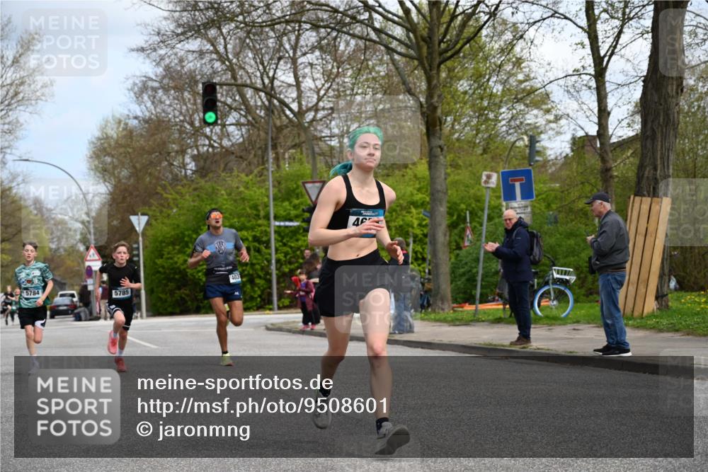 12.04.2026 - 45. Internationalen Wilhelmsburger Insellauf J. Mangold http://msf.ph/oto/9508601 12.04.2026 12:53:48 Ziel 3293, 4317, 5227, 3294, 3520, 5143, 5754, 4592, 4455, 4037, 5784, 5785, 4658, 5787, 3254, 3254, 5788, 3000, 4823, 5743, 4924, 5630, 5858, 3661, 2852, 2085 meine-sportfotos.de