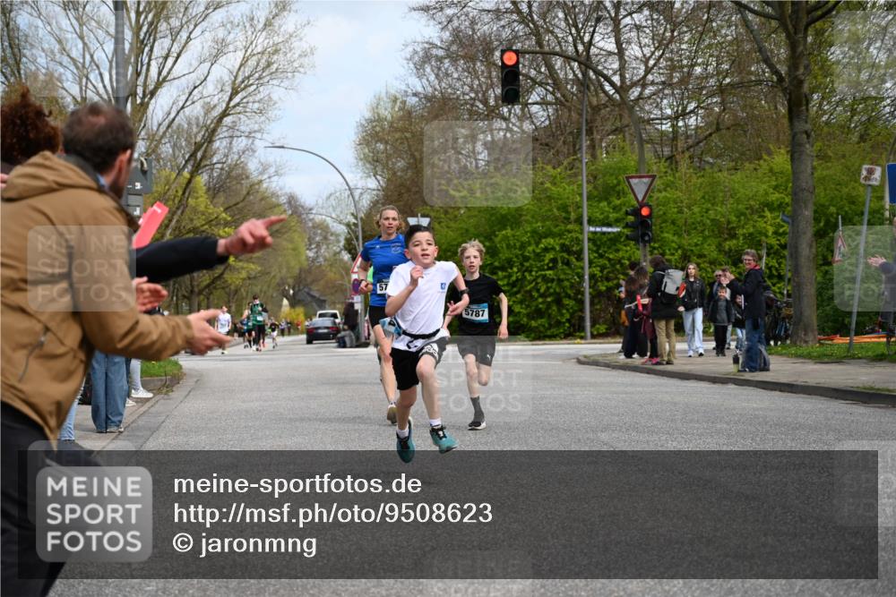 12.04.2026 - 45. Internationalen Wilhelmsburger Insellauf J. Mangold http://msf.ph/oto/9508623 12.04.2026 12:53:57 Ziel 5143, 5754, 4592, 4455, 4037, 5784, 5785, 4658, 5787, 3254, 5788, 3000, 4823, 3000, 4823, 5743, 4924, 5630, 5858, 5630, 5858, 3661, 2852, 2085, 5016 meine-sportfotos.de