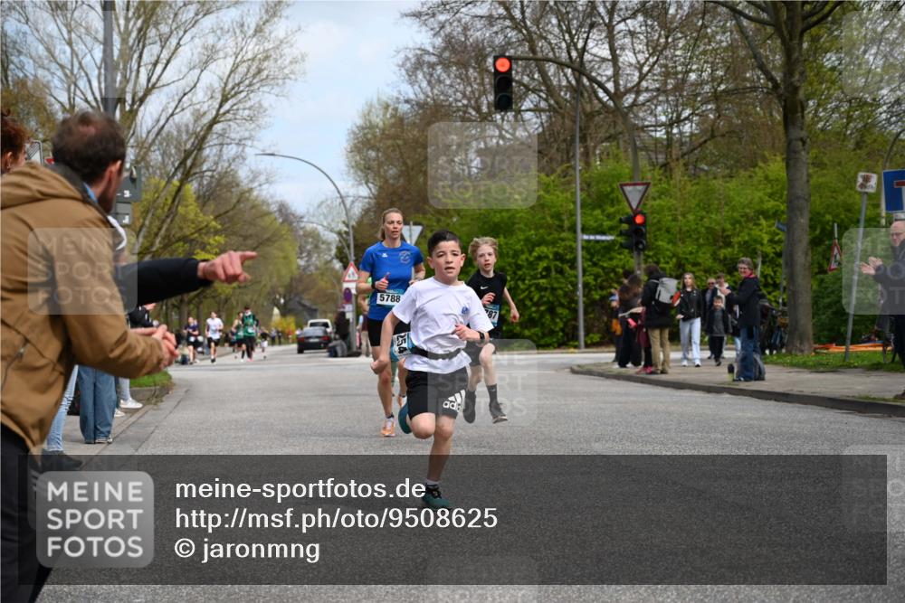 12.04.2026 - 45. Internationalen Wilhelmsburger Insellauf J. Mangold http://msf.ph/oto/9508625 12.04.2026 12:53:57 Ziel 5143, 5754, 4592, 4455, 4037, 5784, 5785, 4658, 5787, 3254, 5788, 3000, 4823, 3000, 4823, 5743, 4924, 5630, 5858, 5630, 5858, 3661, 2852, 2085, 5016 meine-sportfotos.de