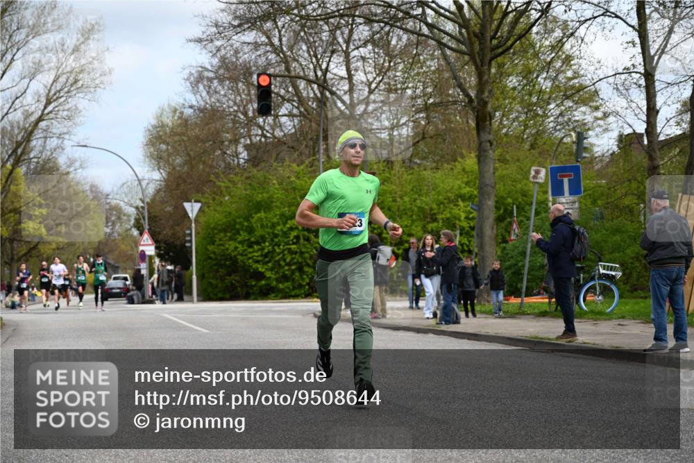 12.04.2026 - 45. Internationalen Wilhelmsburger Insellauf J. Mangold http://msf.ph/oto/9508644 12.04.2026 12:54:01 Ziel 4455, 4037, 5784, 5785, 4658, 5787, 3254, 5788, 3000, 4823, 5743, 5743, 4924, 5630, 5858, 3661, 2852, 2085, 5016 meine-sportfotos.de