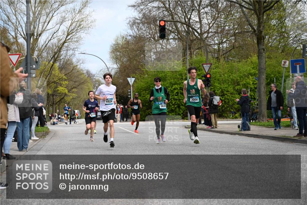 12.04.2026 - 45. Internationalen Wilhelmsburger Insellauf J. Mangold http://msf.ph/oto/9508657 12.04.2026 12:54:08 Ziel 5787, 3254, 5788, 3000, 4823, 5743, 4924, 5630, 5858, 3661, 2852, 2085, 5016, 3157, 5283 meine-sportfotos.de
