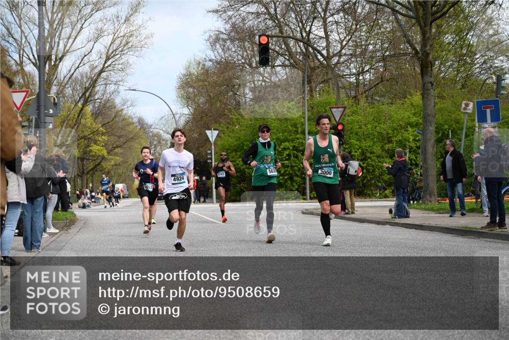 12.04.2026 - 45. Internationalen Wilhelmsburger Insellauf J. Mangold http://msf.ph/oto/9508659 12.04.2026 12:54:09 Ziel 5787, 3254, 5788, 3000, 4823, 5743, 4924, 5630, 5858, 5630, 5858, 3661, 2852, 2085, 5016, 3157, 5283 meine-sportfotos.de