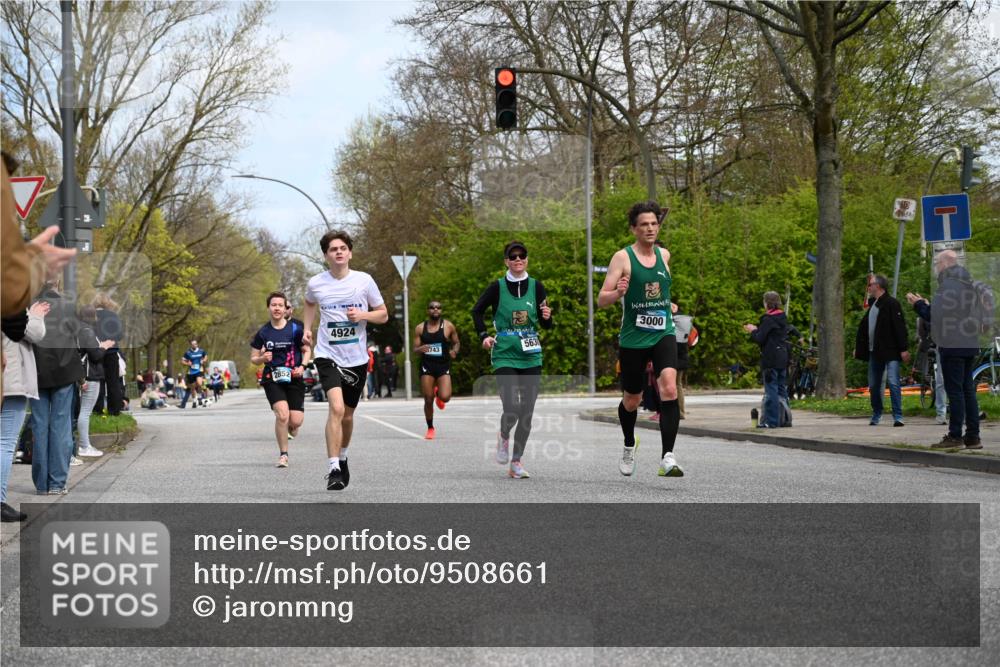 12.04.2026 - 45. Internationalen Wilhelmsburger Insellauf J. Mangold http://msf.ph/oto/9508661 12.04.2026 12:54:09 Ziel 5787, 3254, 5788, 3000, 4823, 5743, 4924, 5630, 5858, 5630, 5858, 3661, 2852, 2085, 5016, 3157, 5283 meine-sportfotos.de